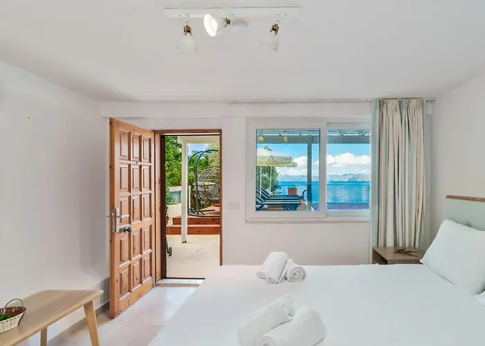 Tekce Knight Island N27 * فتحية